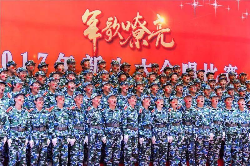 钦差大臣被设计陷害，皇帝亲自坐堂审案，还大臣一个清白